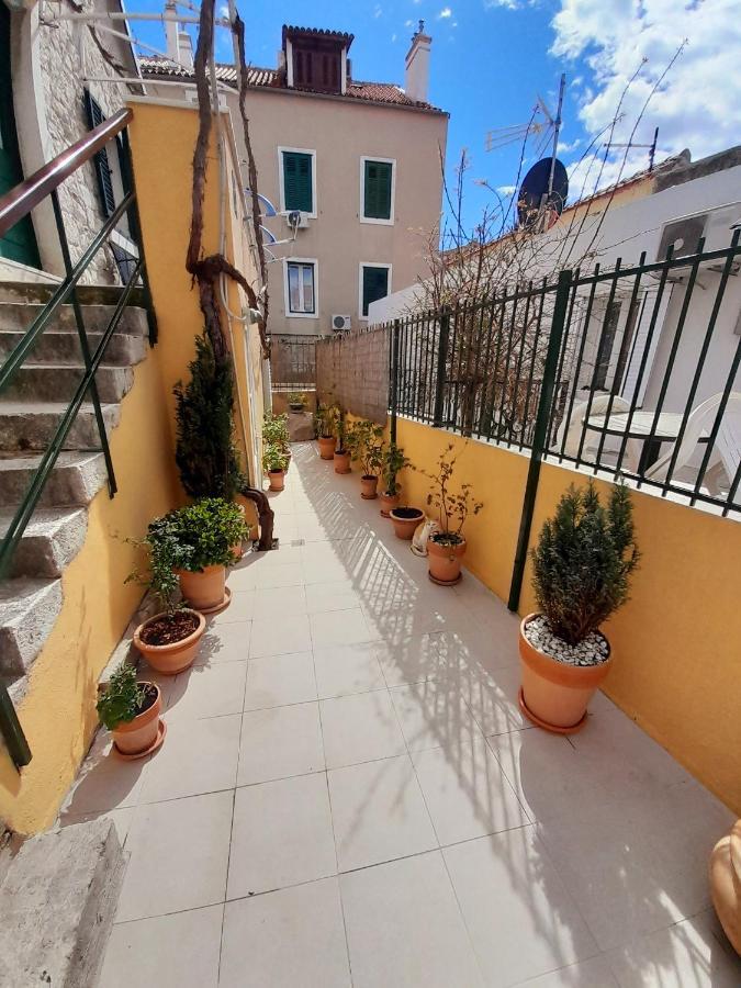 Ferienwohnung Luxury Mansarda Duplex - City Centre - Stone House Split Exterior foto