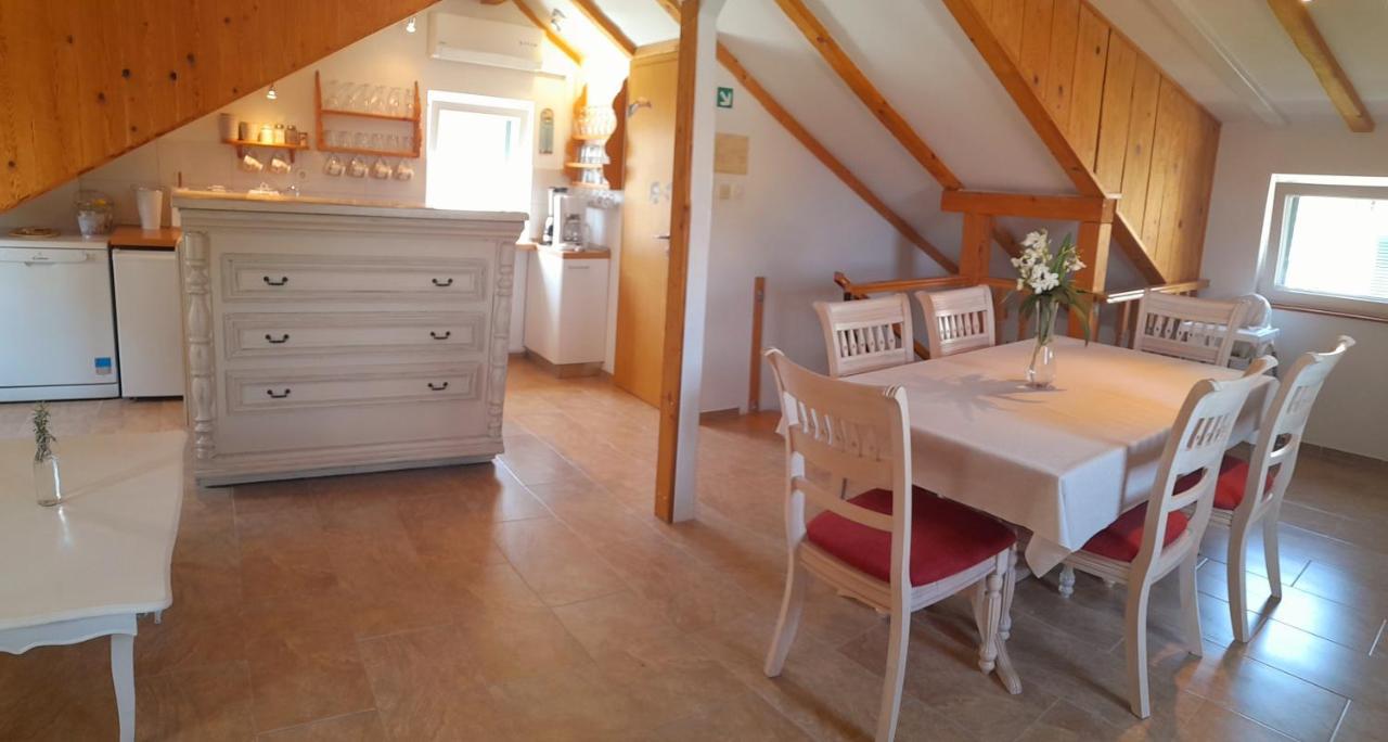 Ferienwohnung Luxury Mansarda Duplex - City Centre - Stone House Split Exterior foto