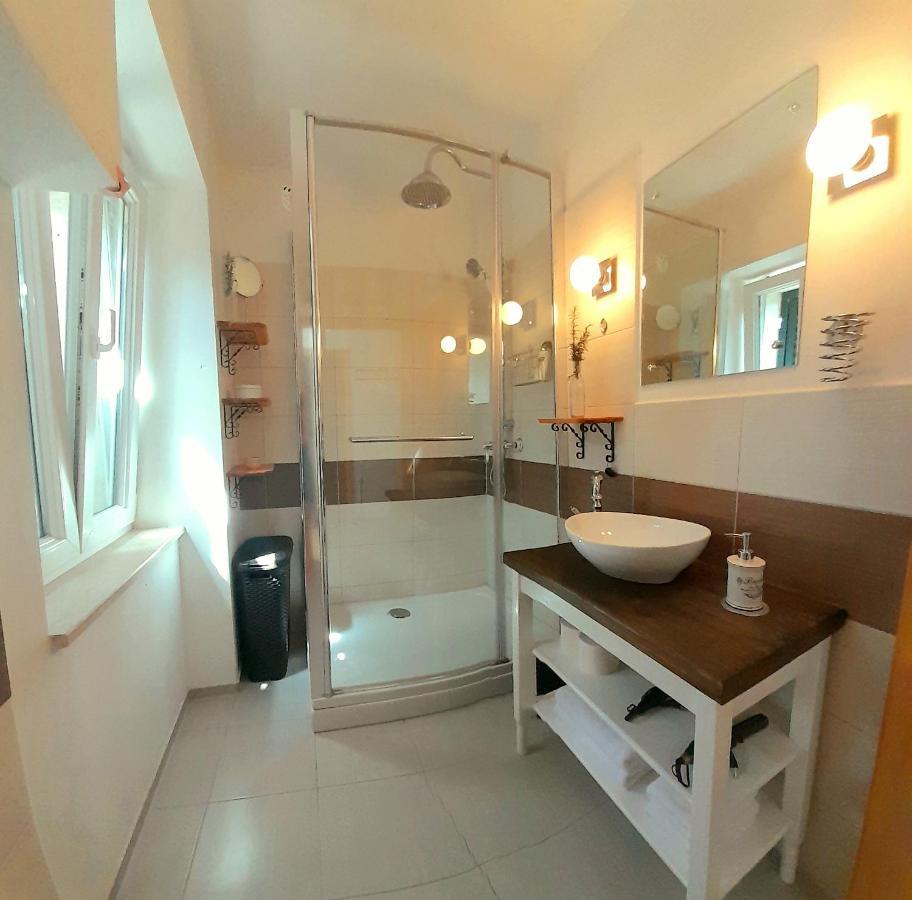 Ferienwohnung Luxury Mansarda Duplex - City Centre - Stone House Split Exterior foto