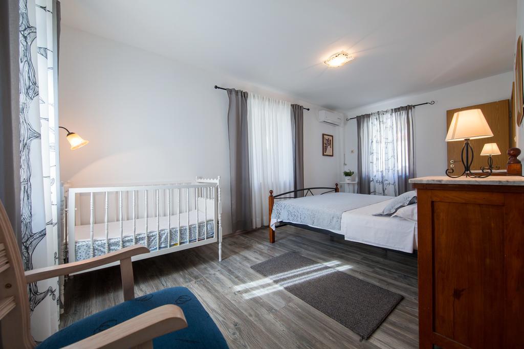 Ferienwohnung Luxury Mansarda Duplex - City Centre - Stone House Split Exterior foto